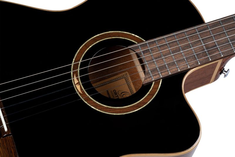 Ortega RCE238SN-BKT Klassisk gitar 4/4 Size, med mik, Slim neck
