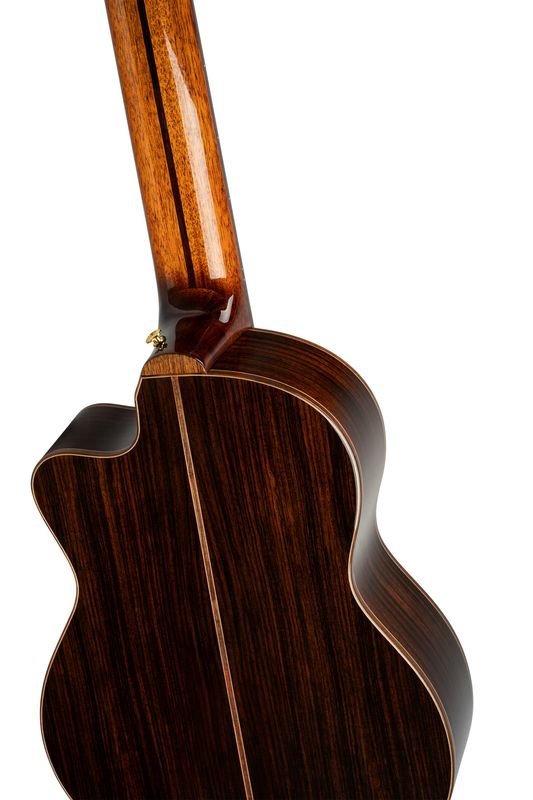 Ortega RCE158RW-8 Klassisk gitar 8-strängad, med mik.