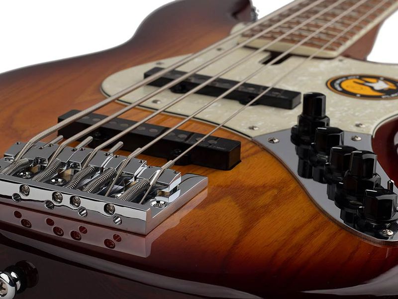 Sire V8 Series Marcus Miller swamp ash 5-string active bass guitar tobacco sunburst