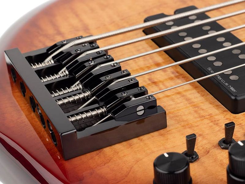 Sire M7 2nd Gen Series Marcus Miller Alder + Solid Maple 5-string Bass Guitar Brown