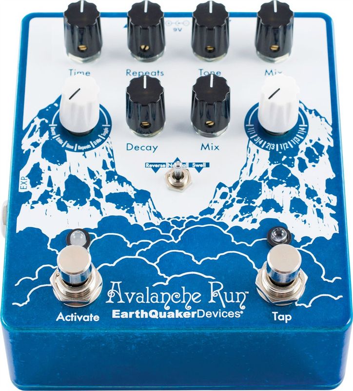 EarthQuaker Devices Avalanche Run Stereo Delay & Reverb with Tap Tempo