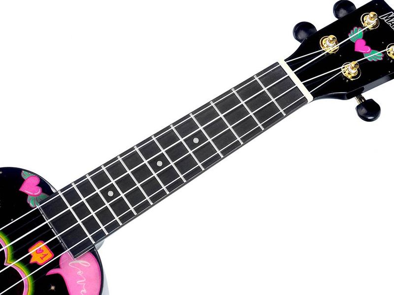 Mahalo Art Series, soprano ukulele HEART, black, with bag