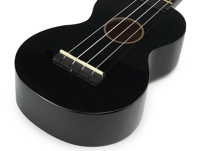 Mahalo Rainbow Series, soprano ukulele, black, with bag