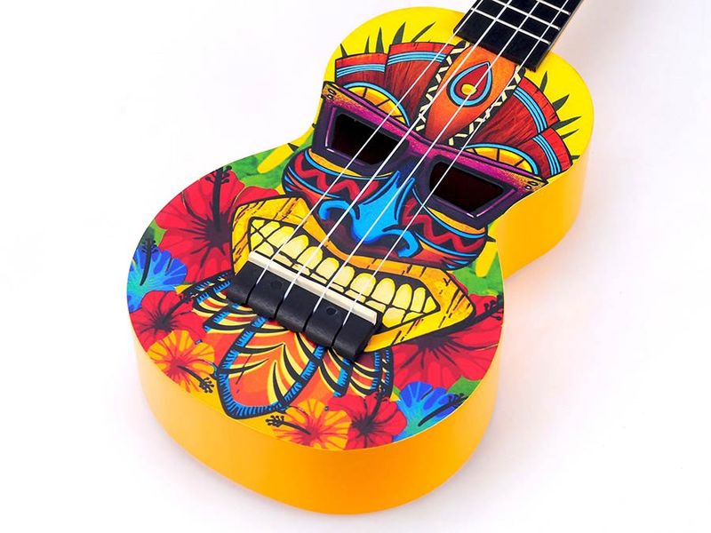 Mahalo Art Series, soprano ukulele TIKI, with bag