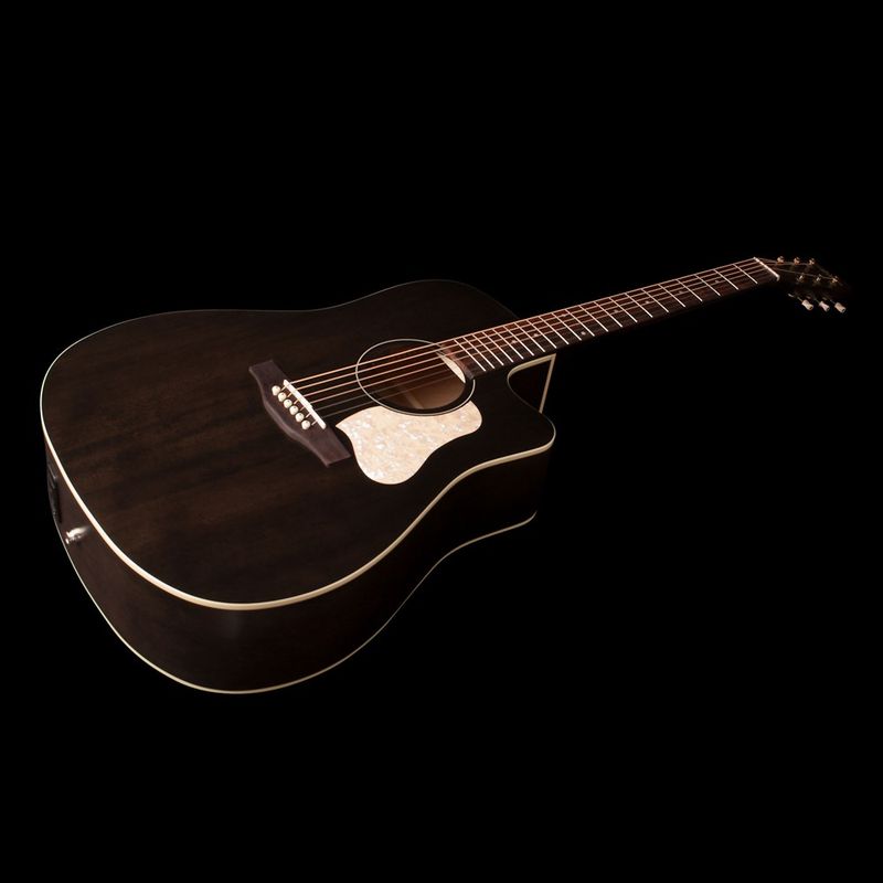 Art & Lutherie Americana Faded Black CW Presys II